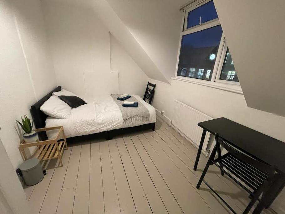 לונדון Comfy 2 Bedroom On Tower Bridge מראה חיצוני תמונה